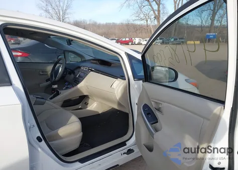 2014 Toyota Prius Three из США, поврежденный, VIN JTDKN3DU8E0370659